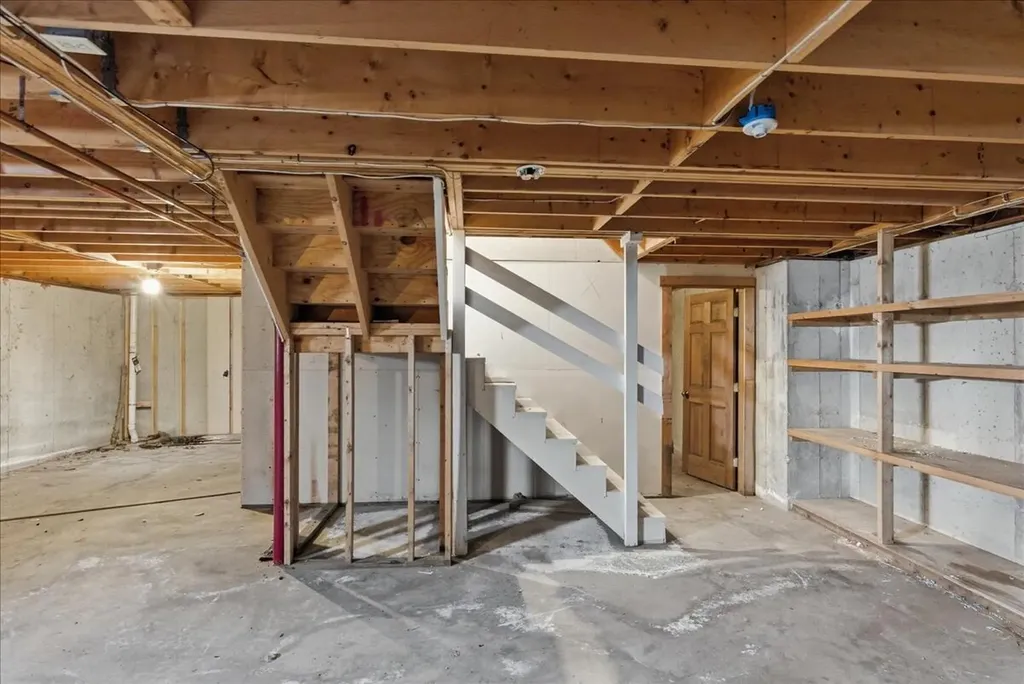 24 Winthrop Center Road Winthrop ME 04364