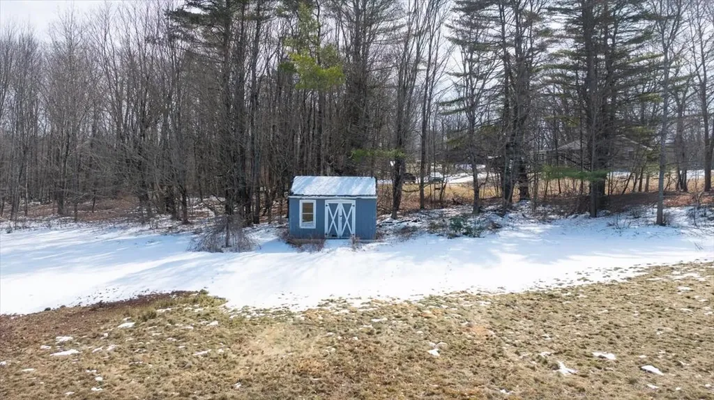 24 Winthrop Center Road Winthrop ME 04364