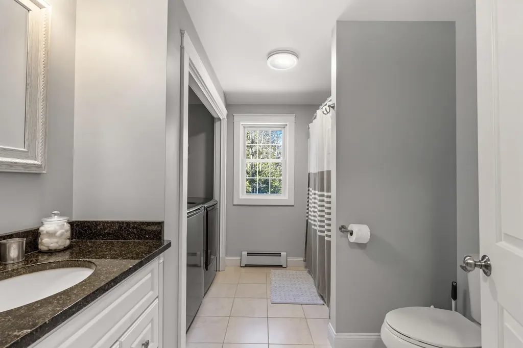 7 Roman Woods Way Gray ME 04039