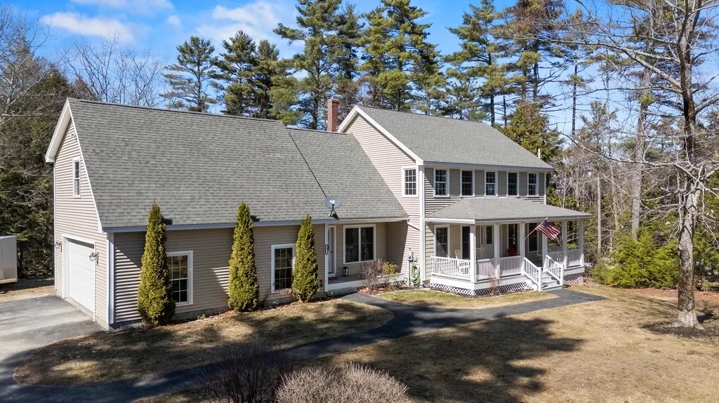 7 Roman Woods Way Gray ME 04039