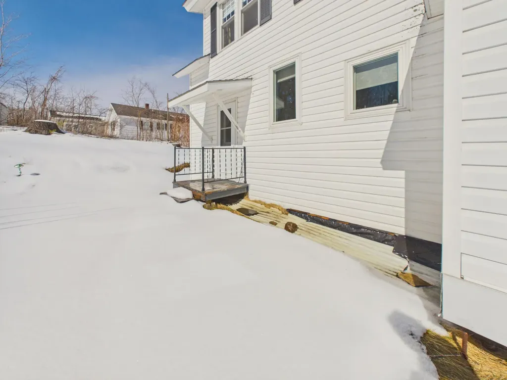 131 Main Street Van Buren ME 04785