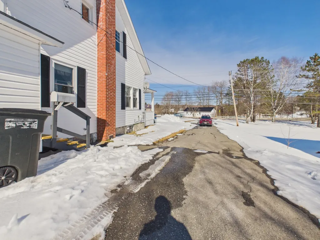 131 Main Street Van Buren ME 04785