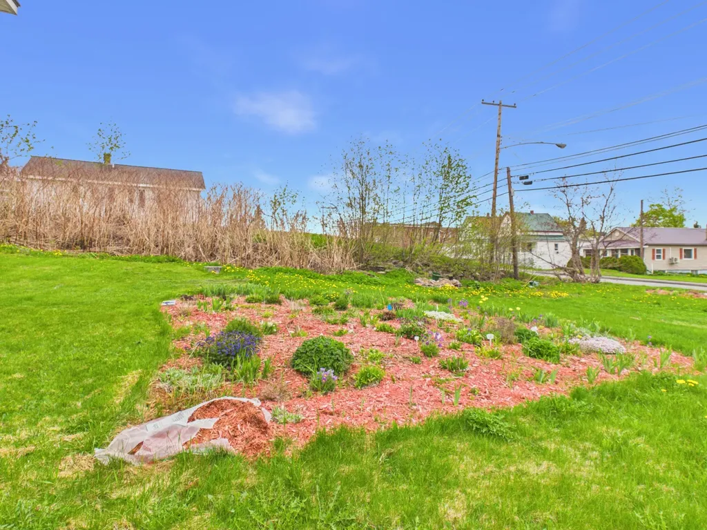 131 Main Street Van Buren ME 04785