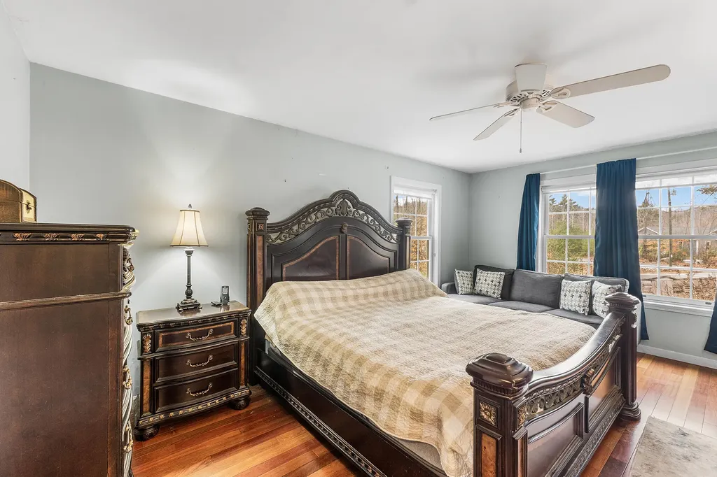 28 Hillview Avenue Limerick ME 04048