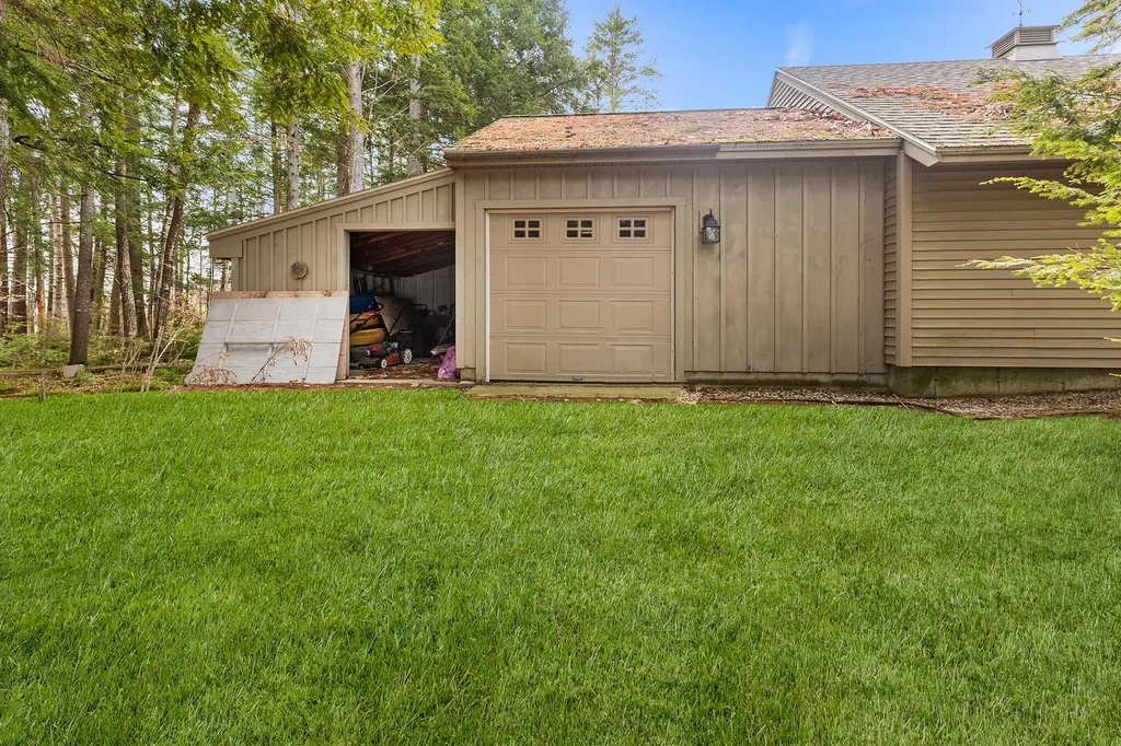 28 Hillview Avenue Limerick ME 04048