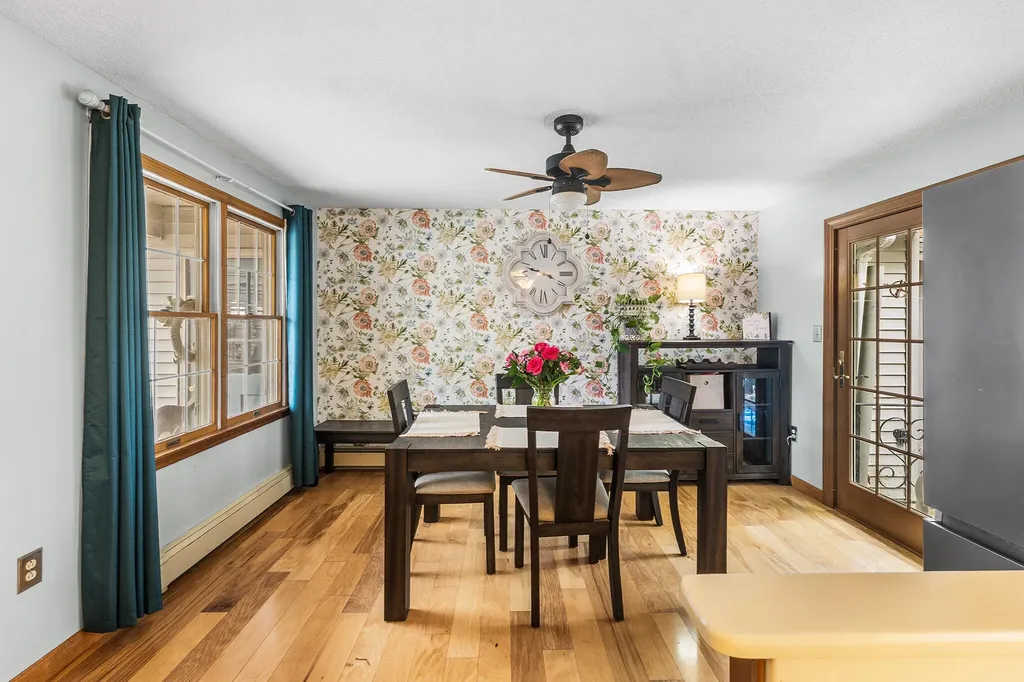 28 Hillview Avenue Limerick ME 04048