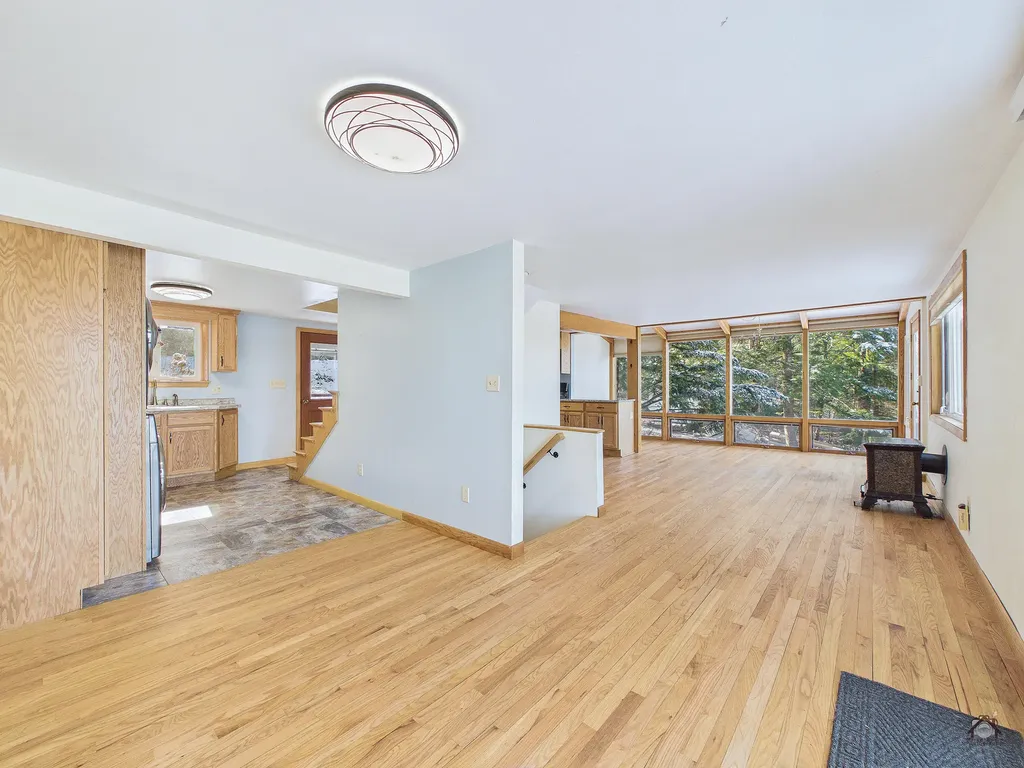 956 Memorial Drive Winthrop ME 04364