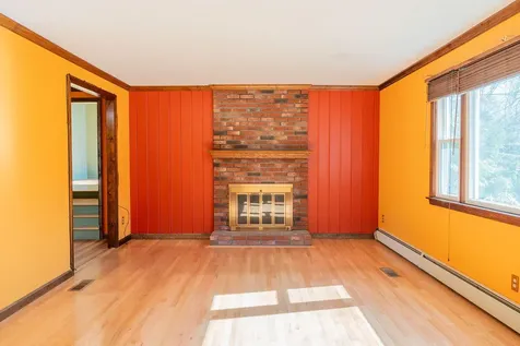 30 Bay Park Drive Topsham ME 04086