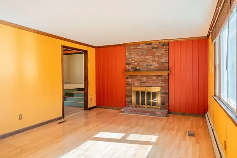 30 Bay Park Drive Topsham ME 04086