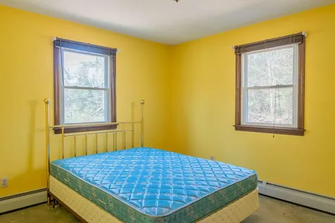 30 Bay Park Drive Topsham ME 04086