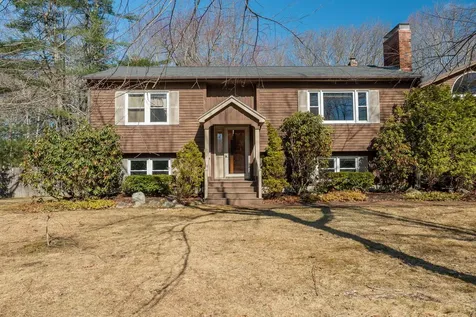 30 Bay Park Drive Topsham ME 04086