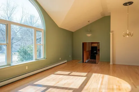 30 Bay Park Drive Topsham ME 04086