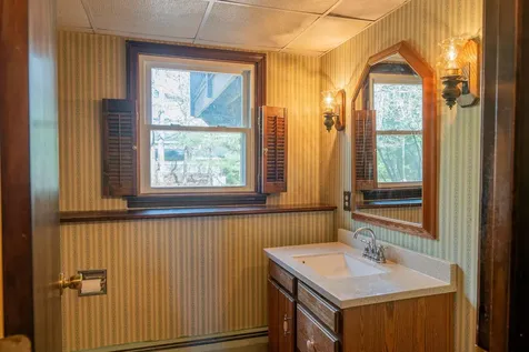 30 Bay Park Drive Topsham ME 04086