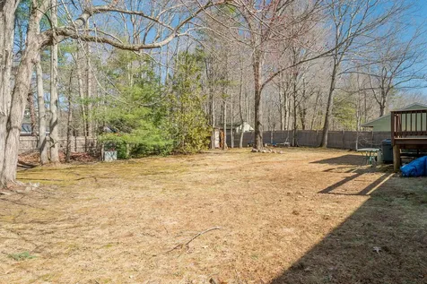 30 Bay Park Drive Topsham ME 04086