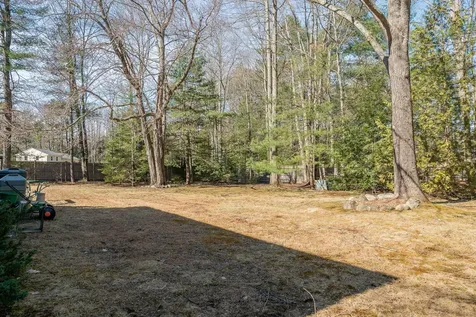 30 Bay Park Drive Topsham ME 04086