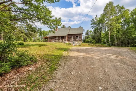 79 Auburn Road Peru ME 04290