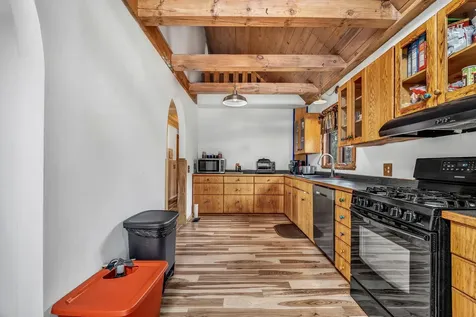 79 Auburn Road Peru ME 04290