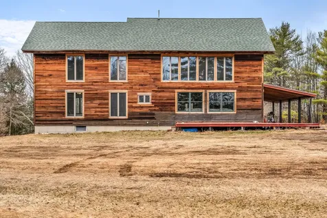 79 Auburn Road Peru ME 04290