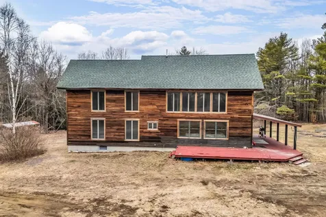 79 Auburn Road Peru ME 04290