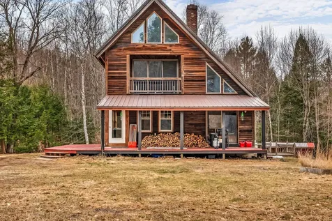 79 Auburn Road Peru ME 04290