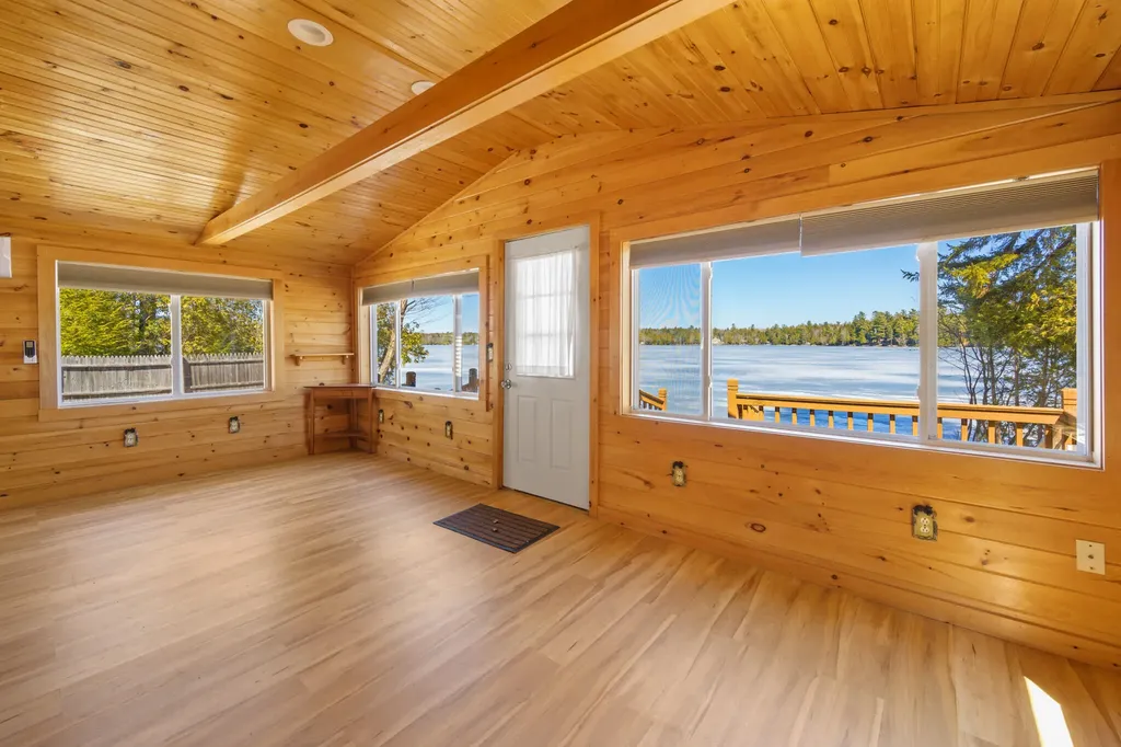 37 Petite Drive Lincoln ME 04457