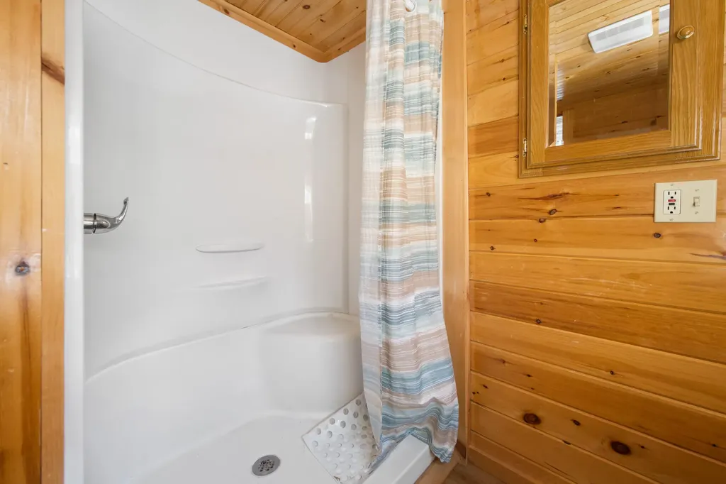 37 Petite Drive Lincoln ME 04457