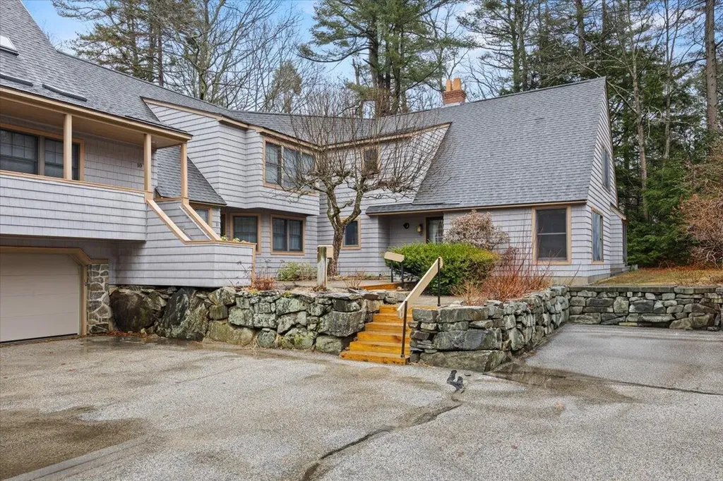 12 Winslow Place Cape Elizabeth ME 04107
