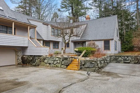 12 Winslow Place Cape Elizabeth ME 04107