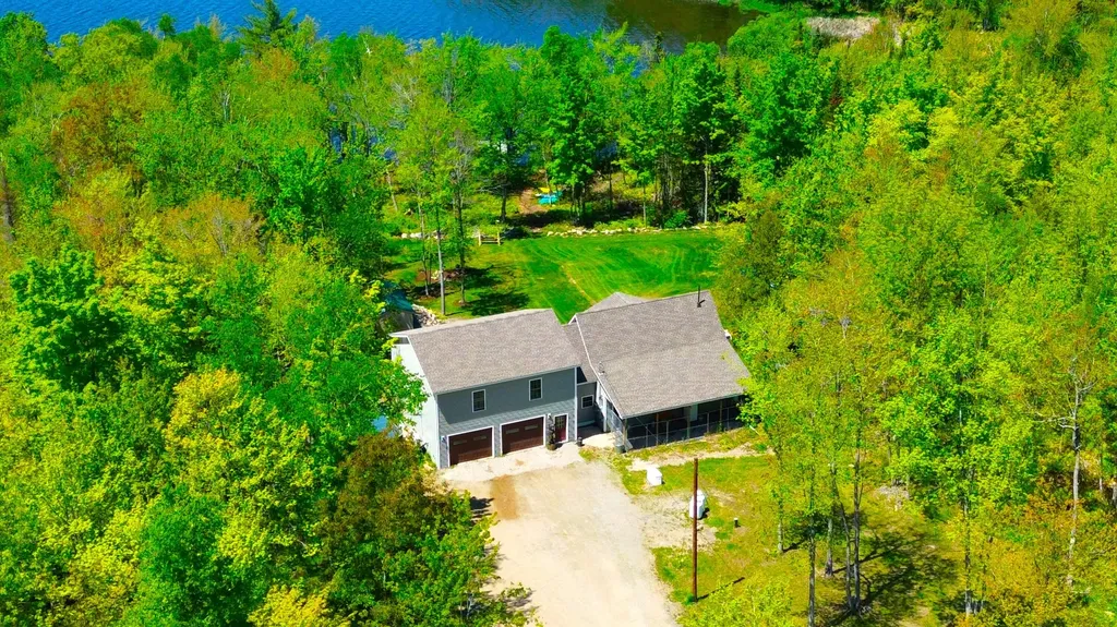28 Moose Creek Drive Newport ME 04953