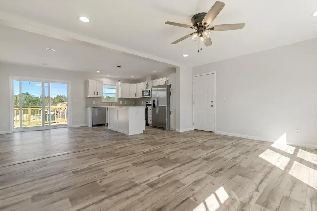 20 Colony Way Kittery ME 03904