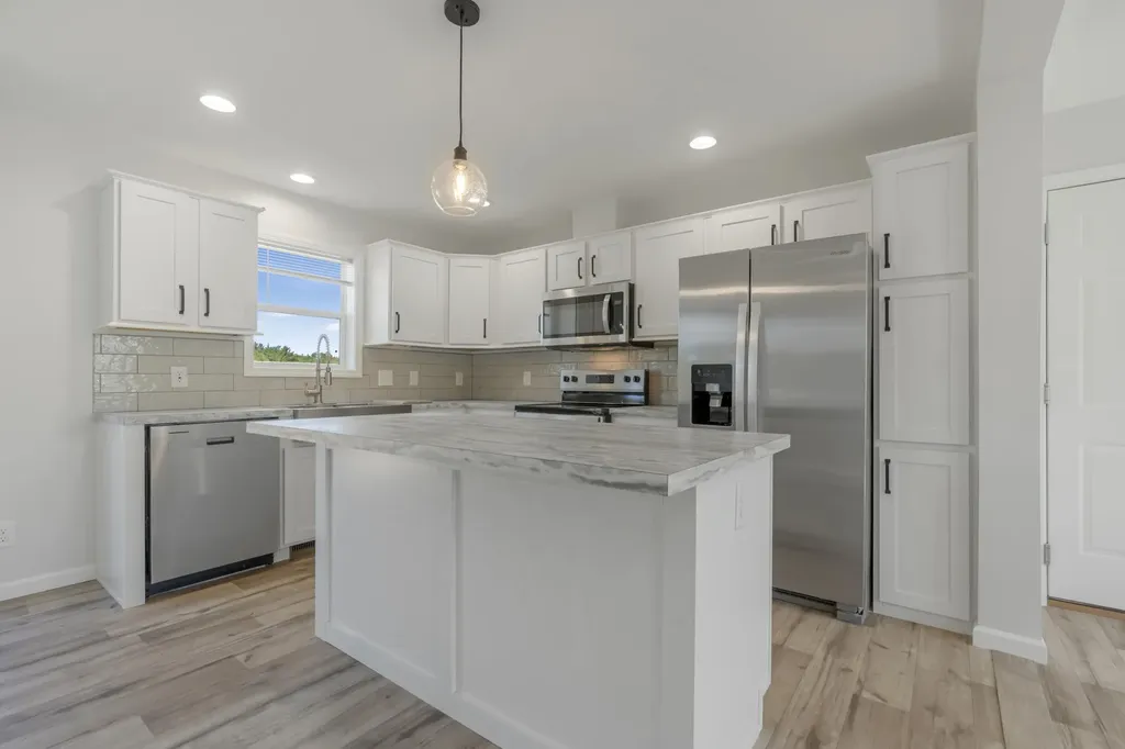 20 Colony Way Kittery ME 03904