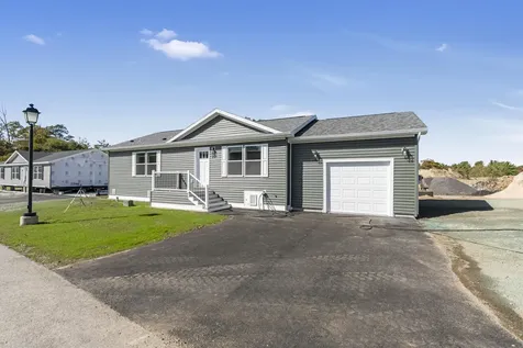 20 Colony Way Kittery ME 03904