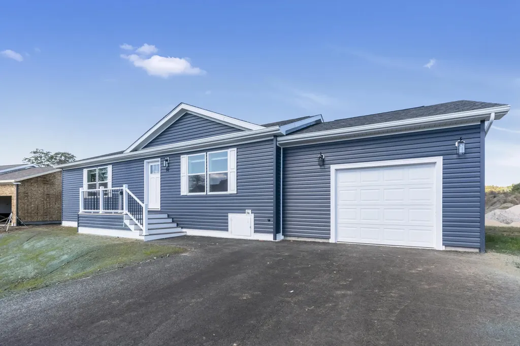 14 Colony Way Kittery ME 03904