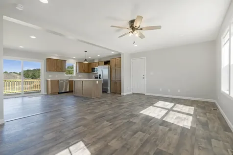 14 Colony Way Kittery ME 03904