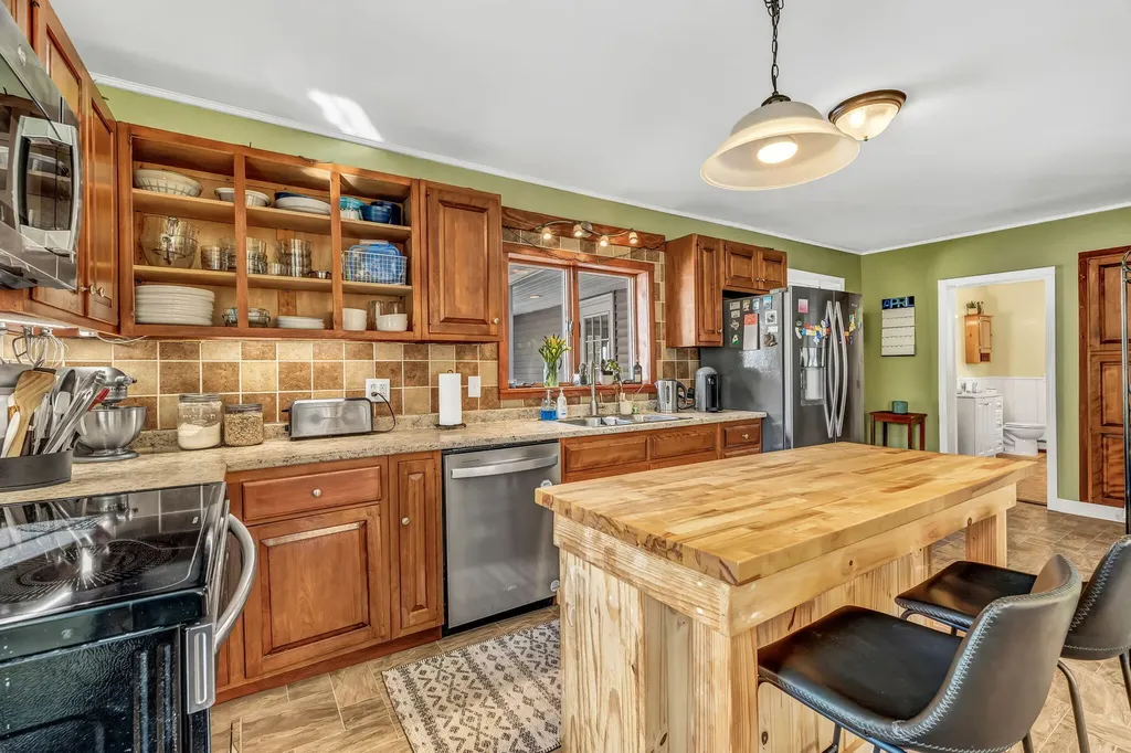 60 Main Road S Hampden ME 04444