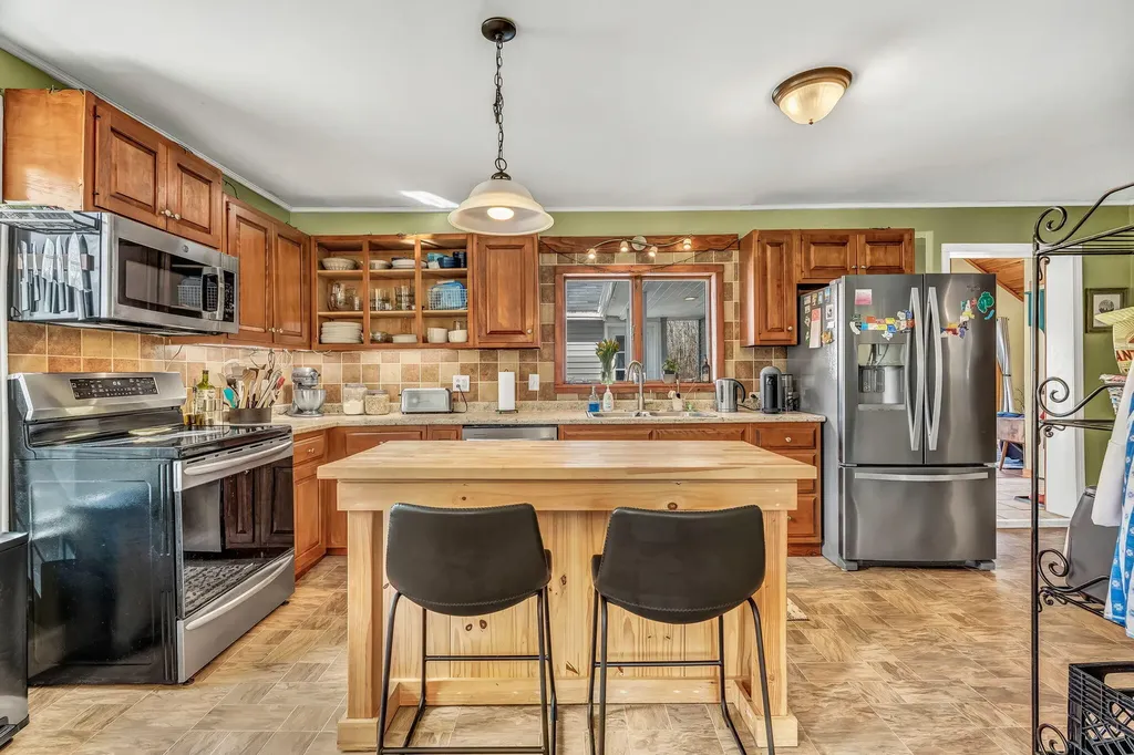 60 Main Road S Hampden ME 04444