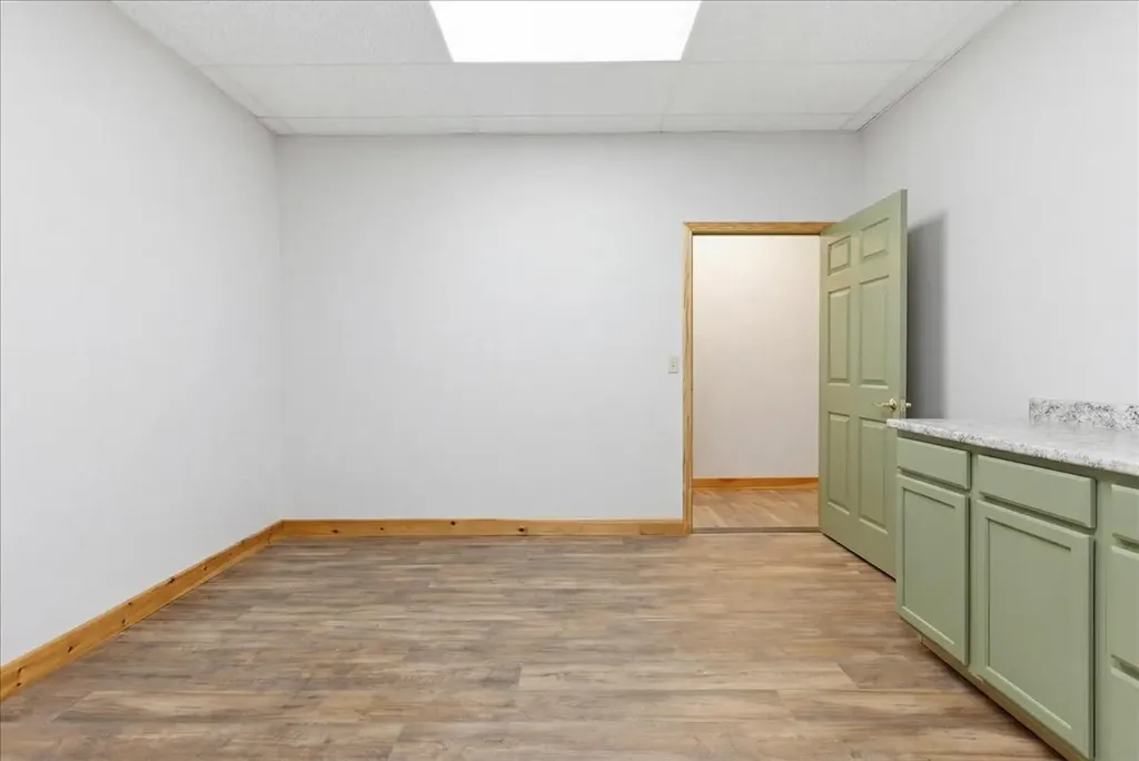 17 Gary Street Paris ME 04281