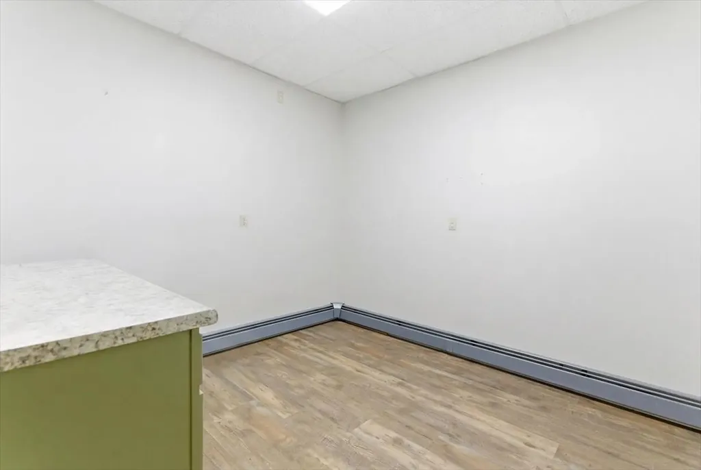 17 Gary Street Paris ME 04281
