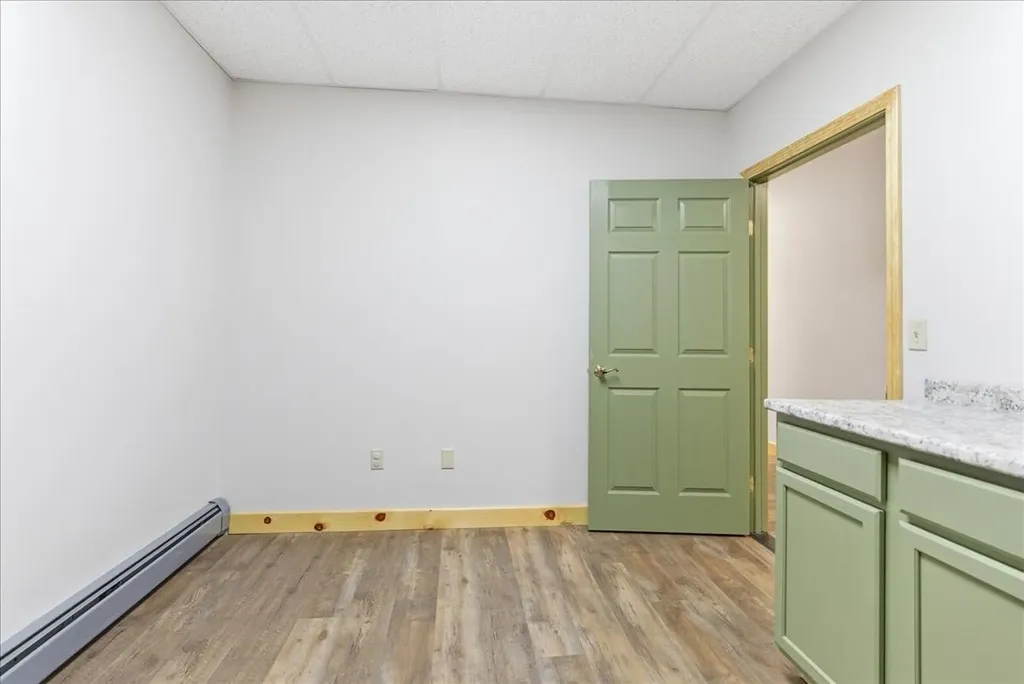 17 Gary Street Paris ME 04281