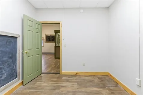 17 Gary Street Paris ME 04281