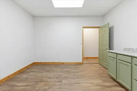 17 Gary Street Paris ME 04281