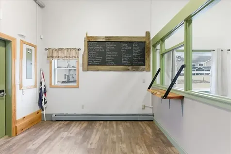 17 Gary Street Paris ME 04281