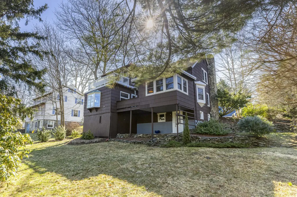 59 Ocean View Road Cape Elizabeth ME 04107