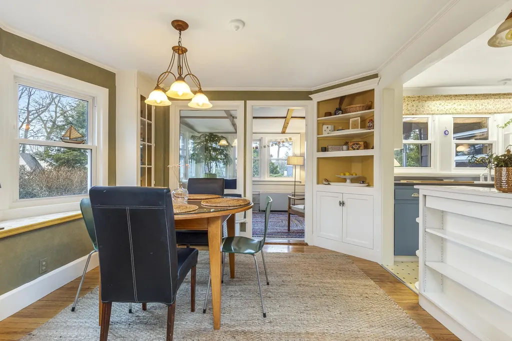 59 Ocean View Road Cape Elizabeth ME 04107