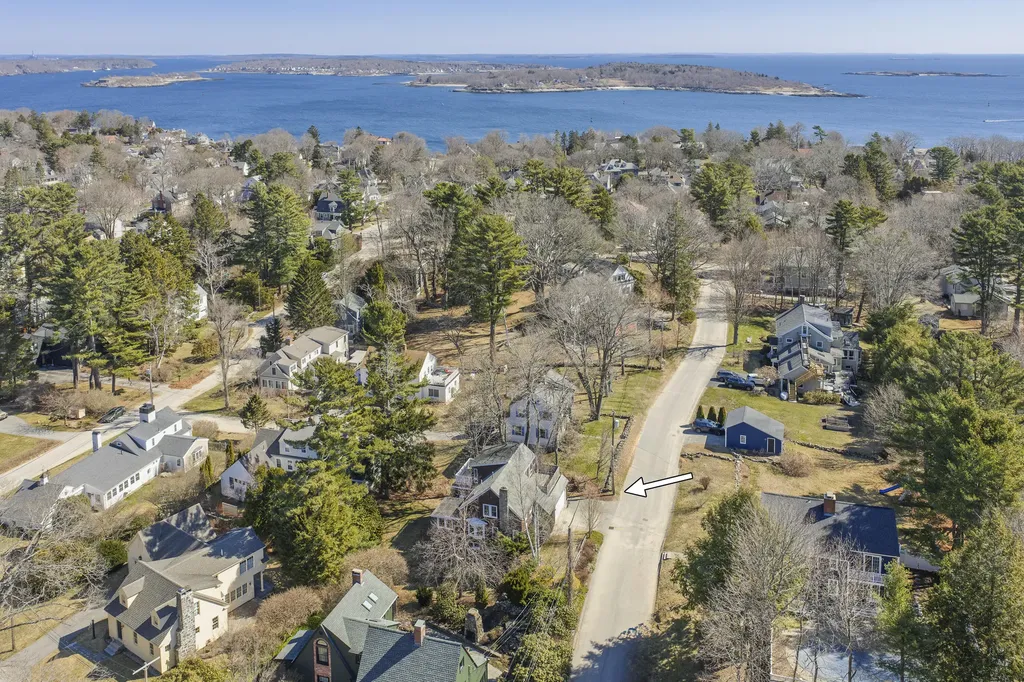 59 Ocean View Road Cape Elizabeth ME 04107