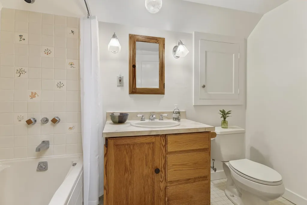 59 Ocean View Road Cape Elizabeth ME 04107