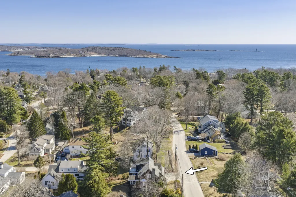59 Ocean View Road Cape Elizabeth ME 04107