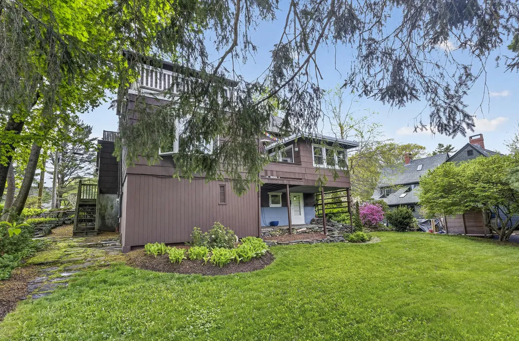 59 Ocean View Road Cape Elizabeth ME 04107
