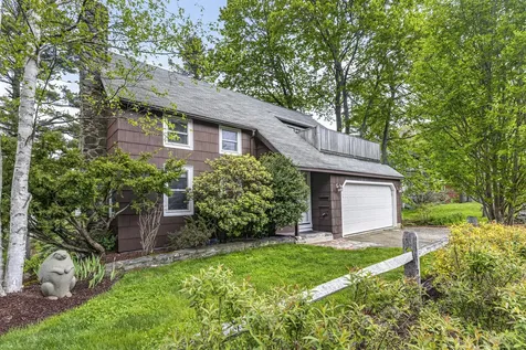 59 Ocean View Road Cape Elizabeth ME 04107