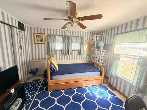 19 Larry Lane Brunswick ME 04011